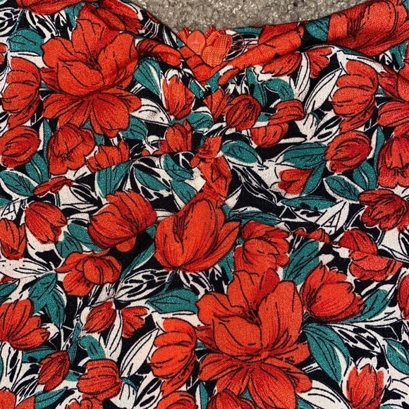 Floral Print Red and Green Puff Sleeve Blouse Top Size Small S - Picture 11 of 16